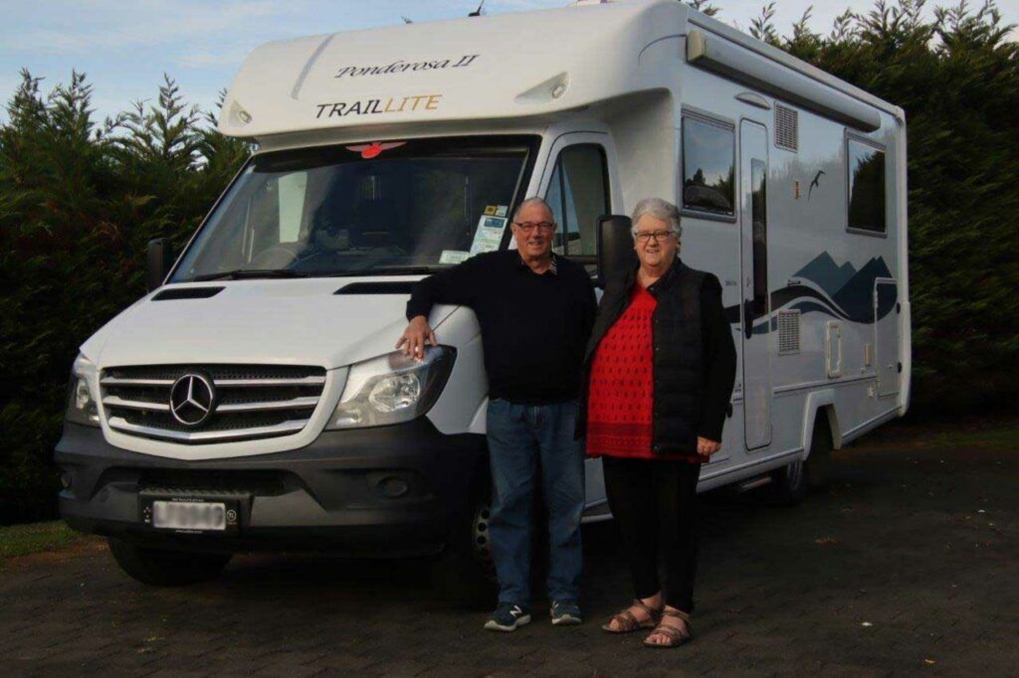 Des & Ruth Austin, NZMCA Members, and Wireless Nation customers.