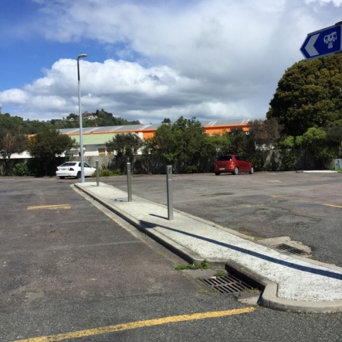 Another with excellent access both sides